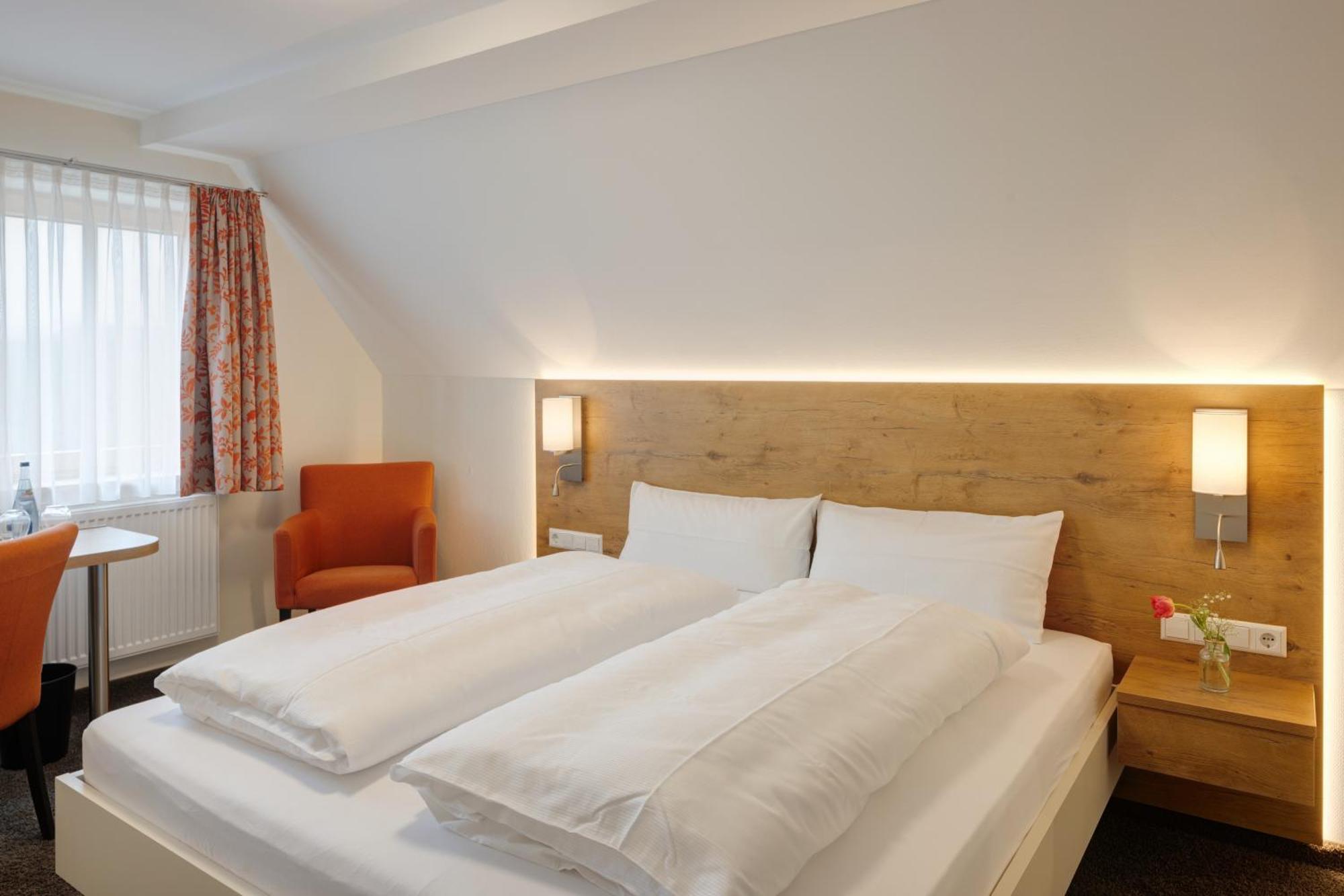 Landhotel Steigenhaus Untermunkheim Экстерьер фото
