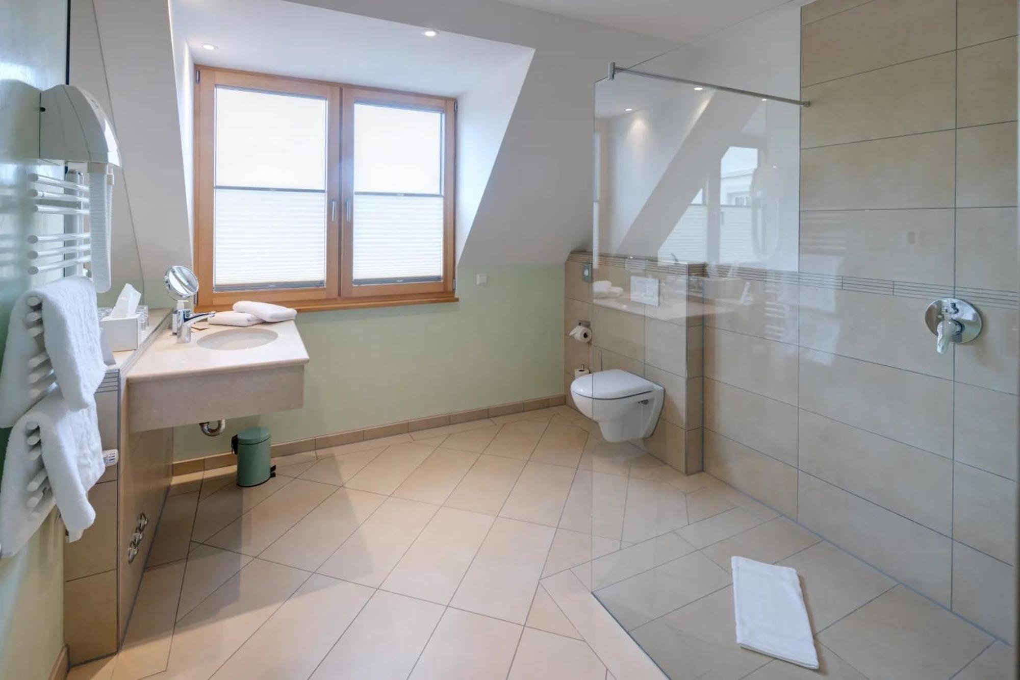 Landhotel Steigenhaus Untermunkheim Экстерьер фото